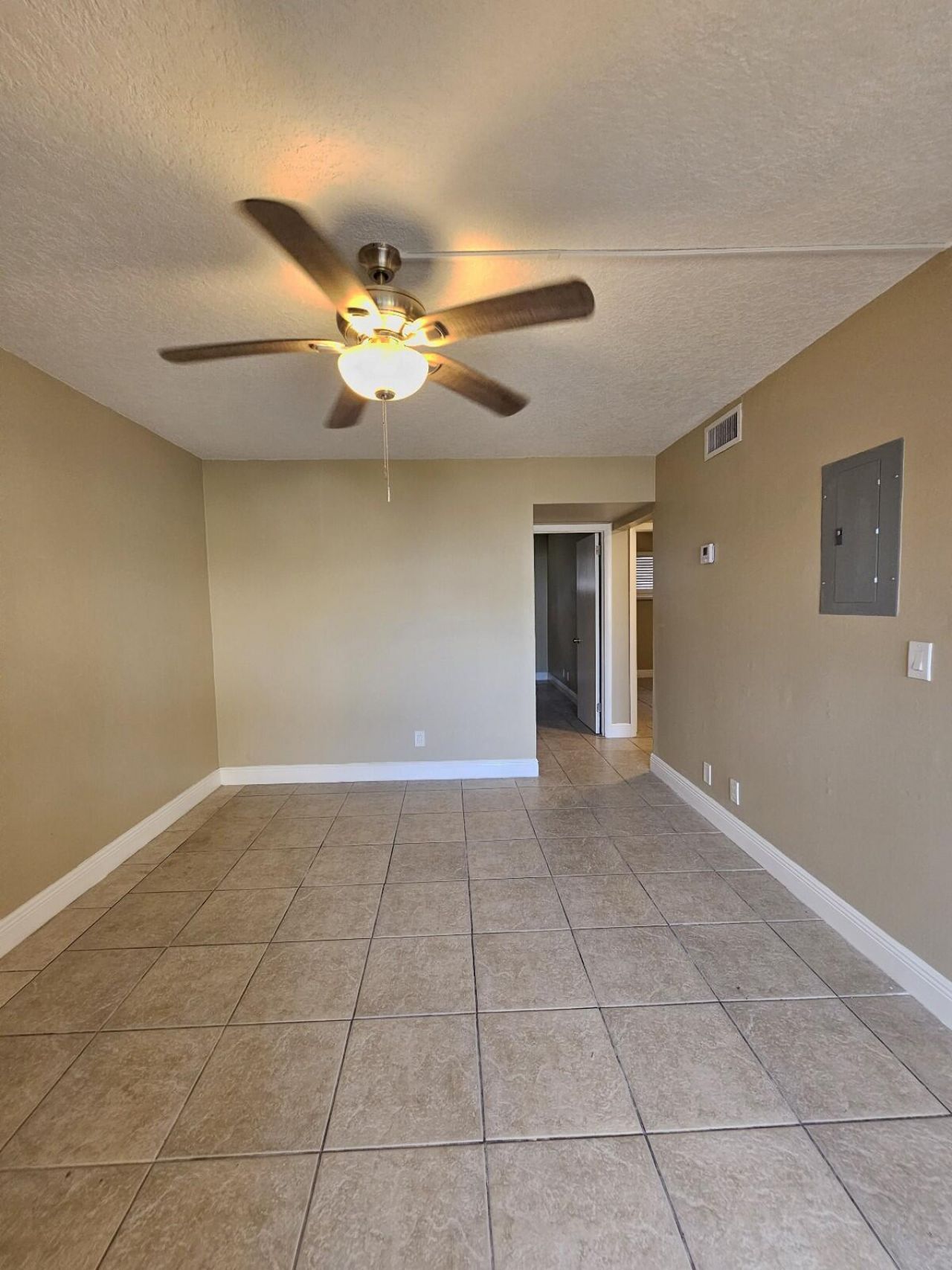 1200 W Blue Heron Boulevard, Unit 5, Riviera Beach, FL 33404 Photo