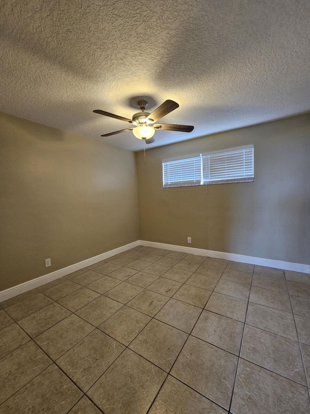 1200 W Blue Heron Boulevard, Unit 5, Riviera Beach, FL 33404 Photo