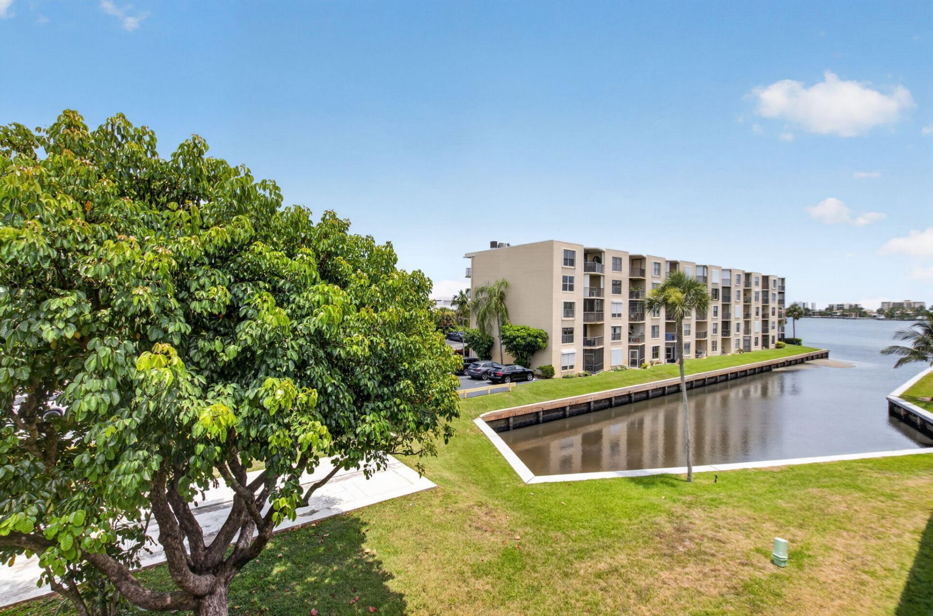 200 Waterway Drive S, Lantana, FL 33462 Photo
