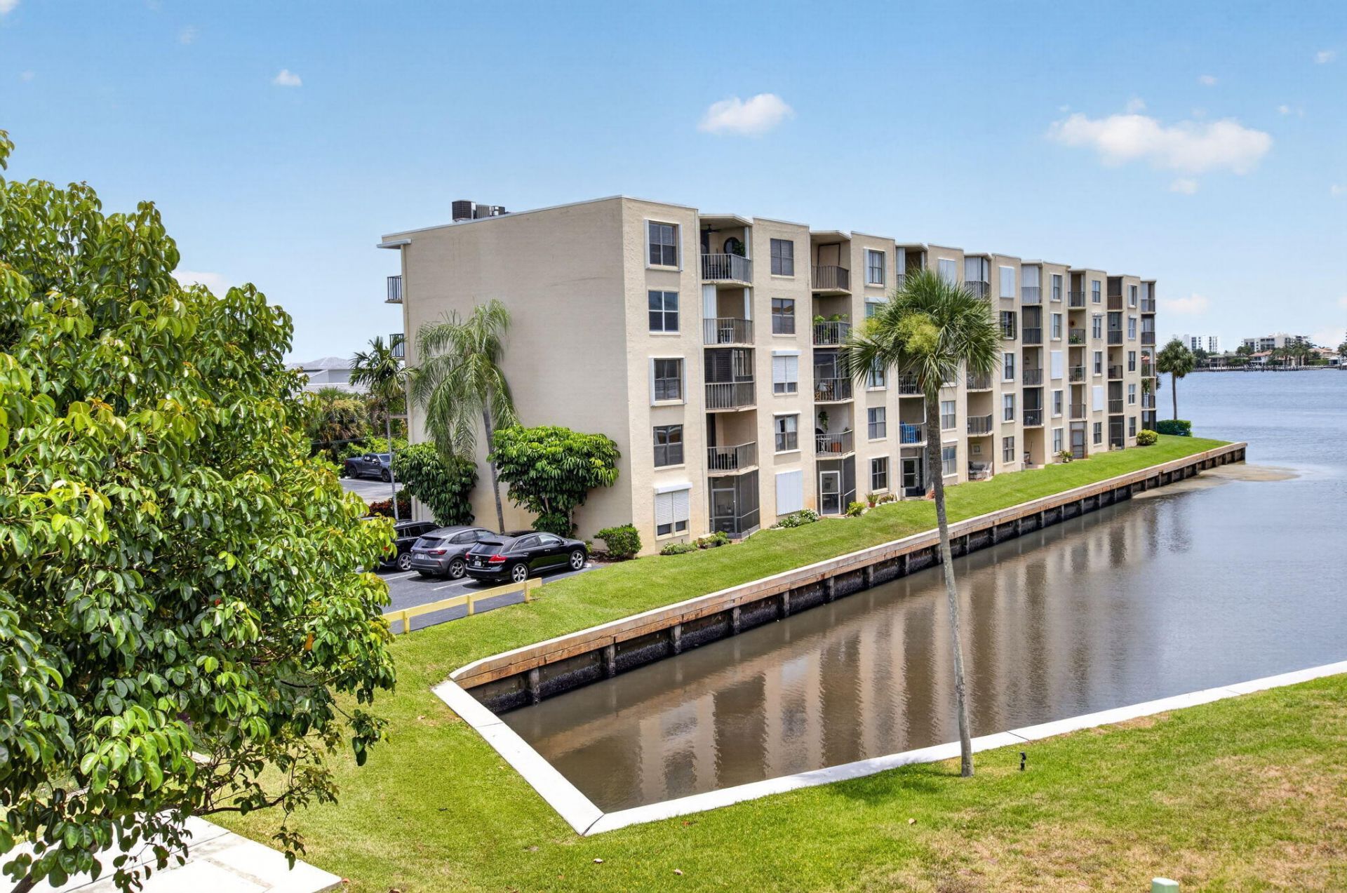 200 Waterway Drive S, Lantana, FL 33462 Photo
