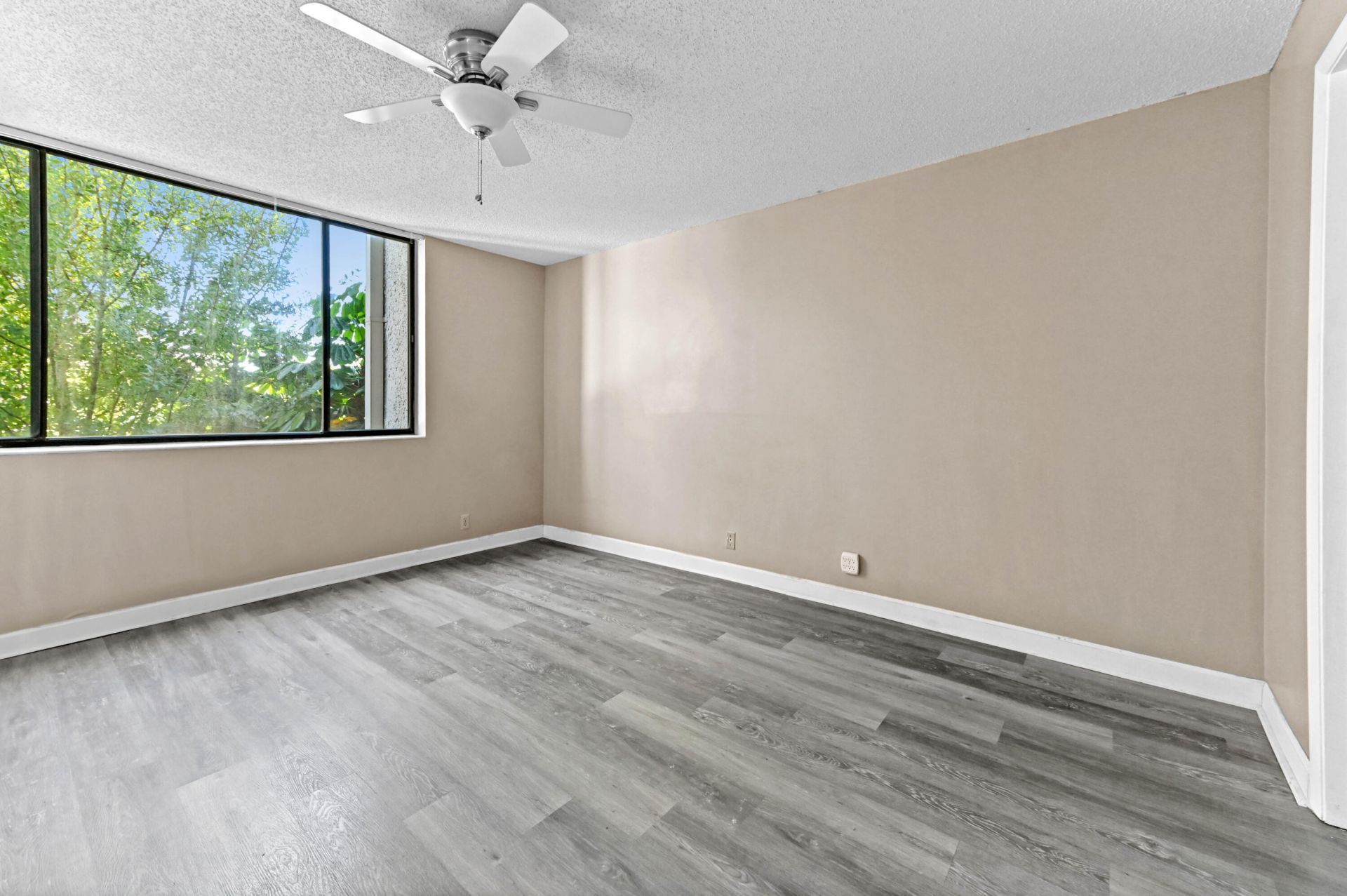 4080 Tivoli Court, Unit 202, Lake Worth, FL 33467 Photo