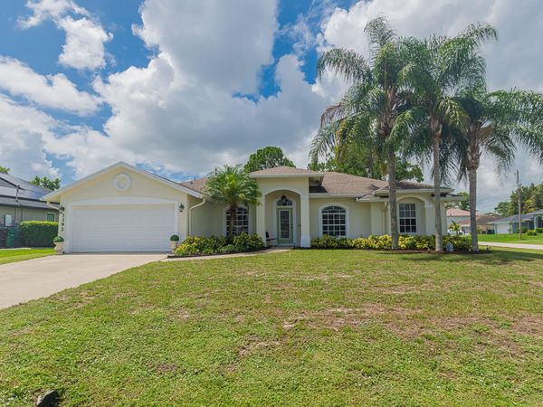 1392 SW Tadlock Avenue, Port St. Lucie, FL 34953