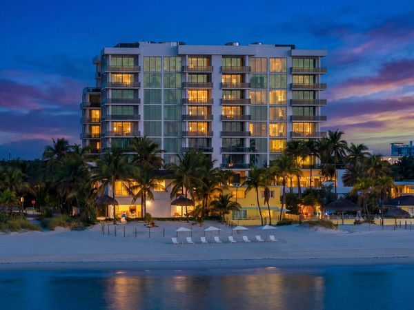 305 Briny Avenue, Unit 402, Pompano Beach, FL 33062