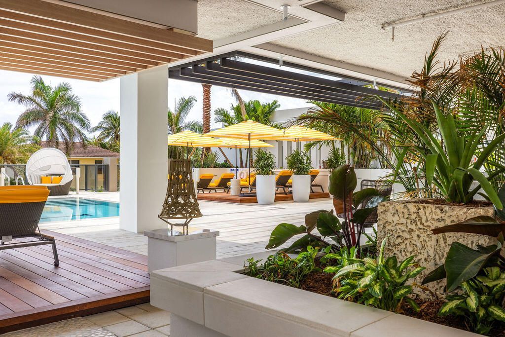305 Briny Avenue, Unit 402, Pompano Beach, FL 33062 Photo