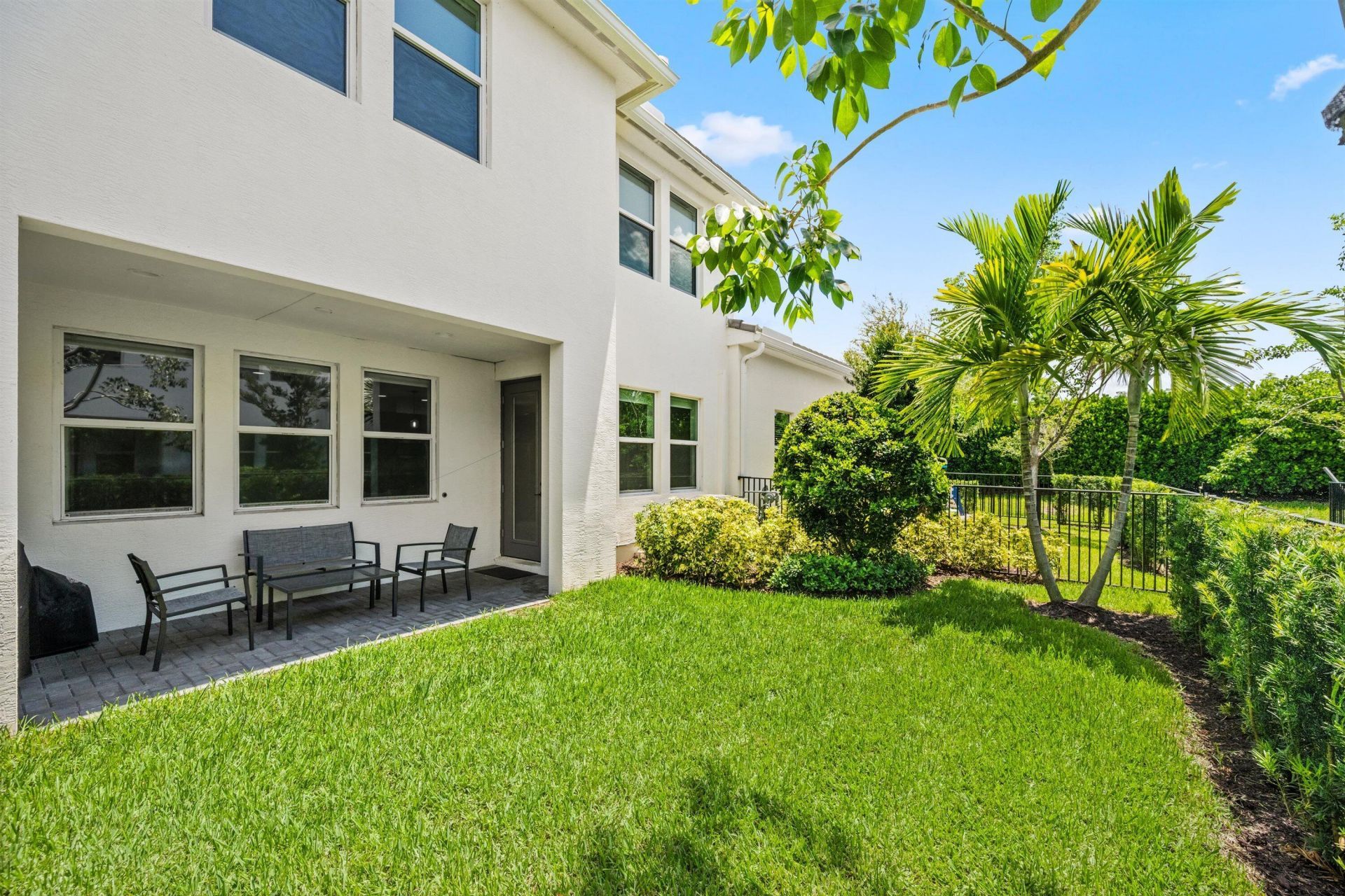16412 Millenium Court, The Acreage, FL 33470 Photo