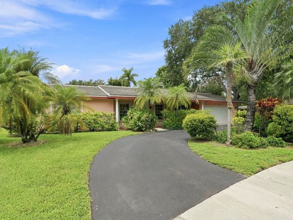 601 NW 71ST Avenue, Plantation, FL 33317