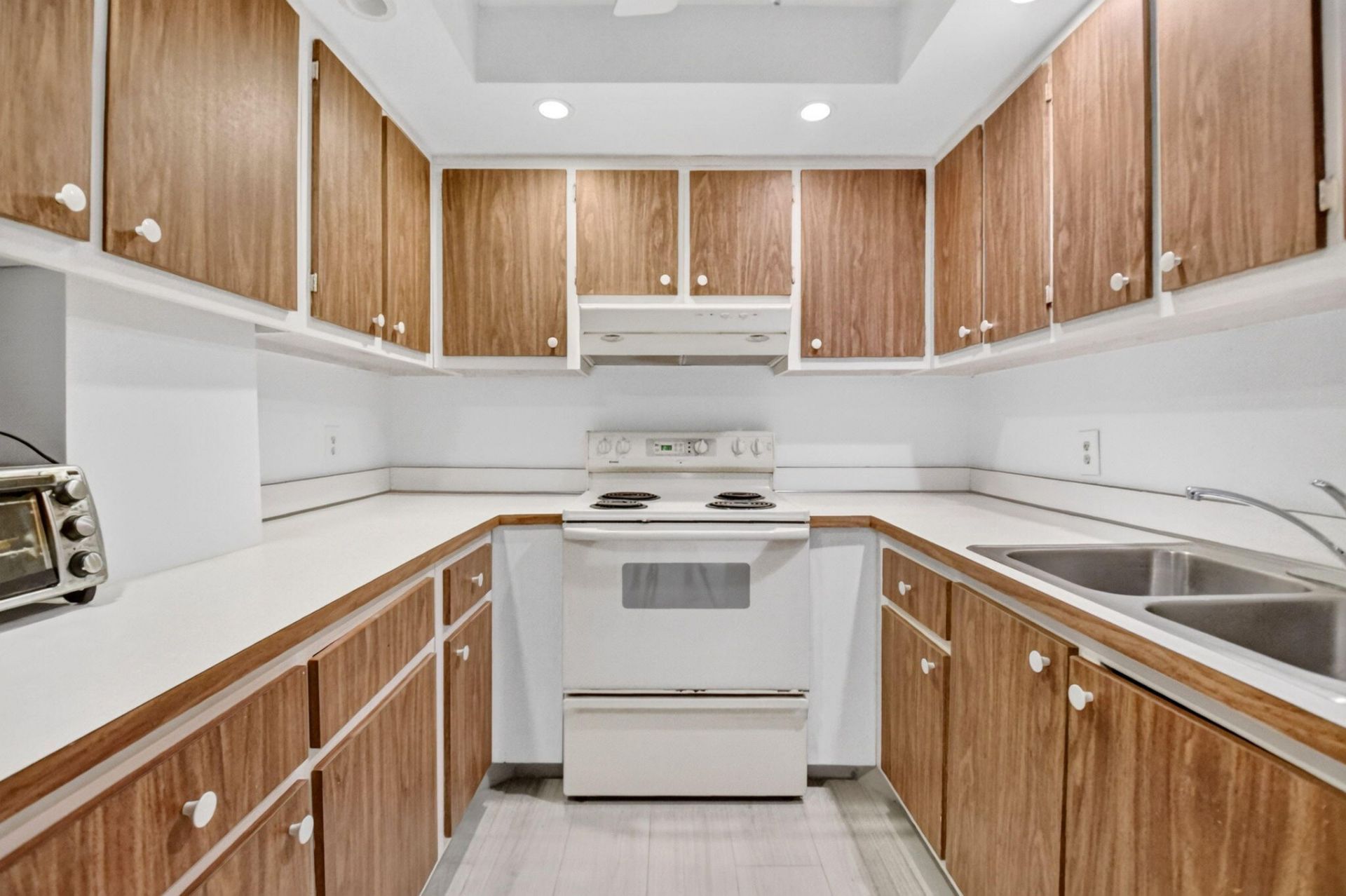 125 S Ocean Avenue, Unit 211, Palm Beach Shores, FL 33404 Photo