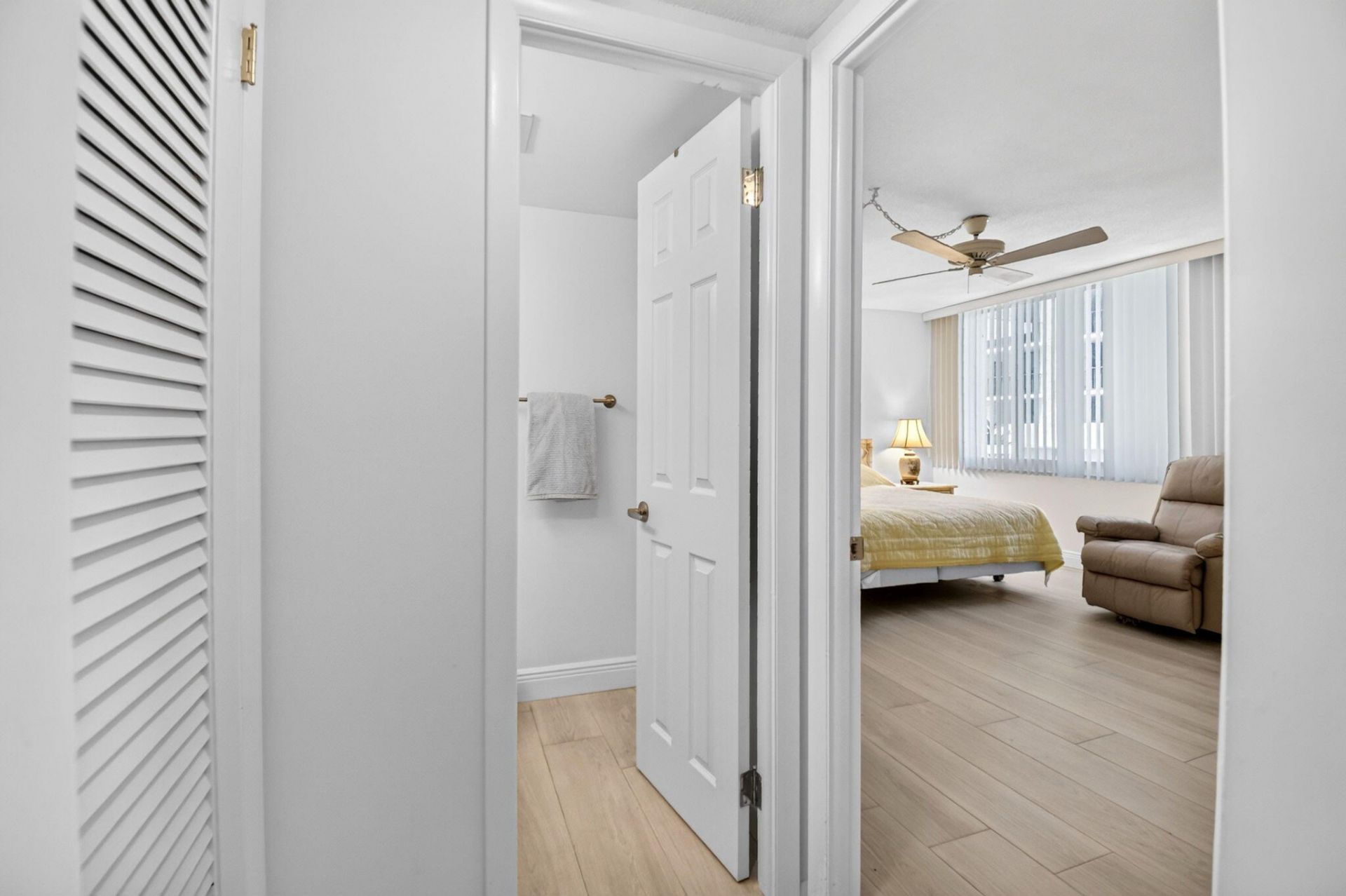 125 S Ocean Avenue, Unit 211, Palm Beach Shores, FL 33404 Photo