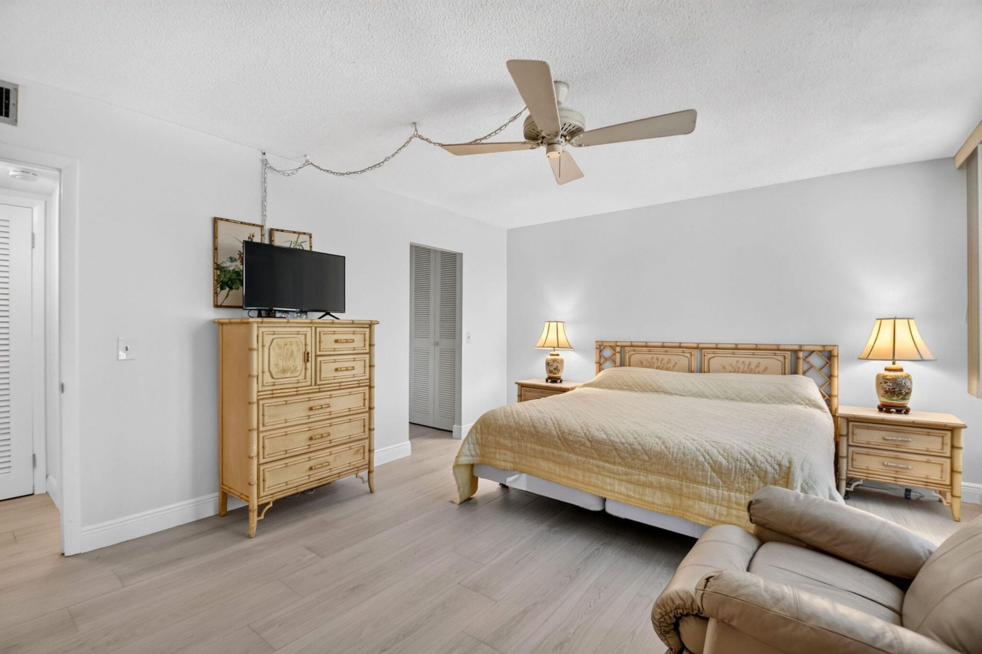 125 S Ocean Avenue, Unit 211, Palm Beach Shores, FL 33404 Photo