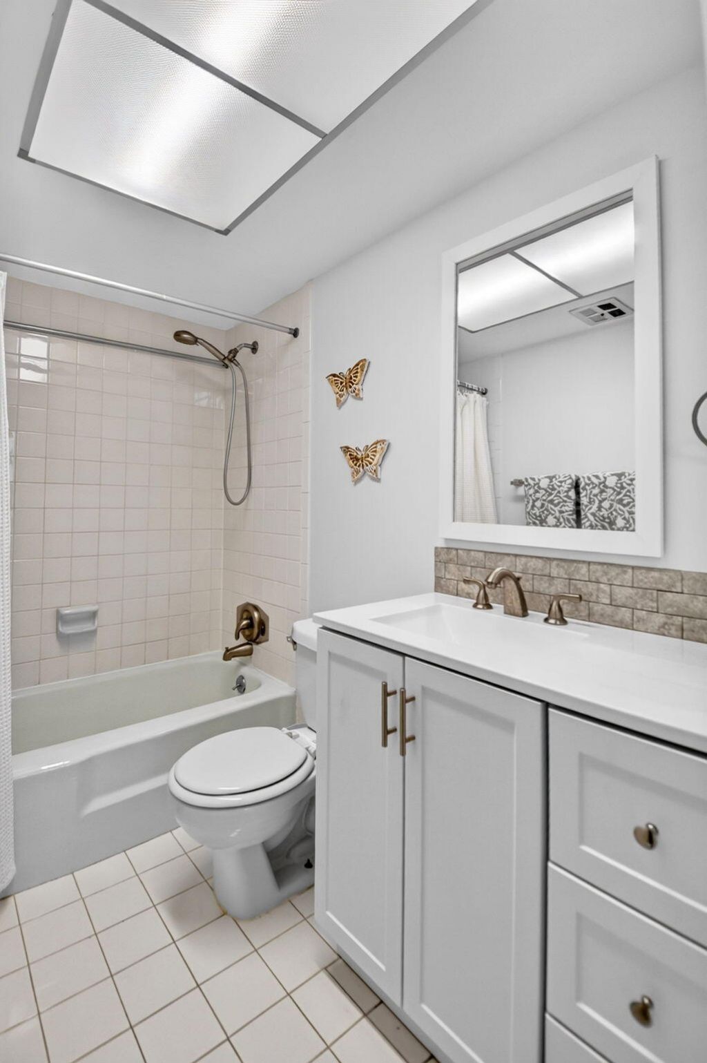 125 S Ocean Avenue, Unit 211, Palm Beach Shores, FL 33404 Photo