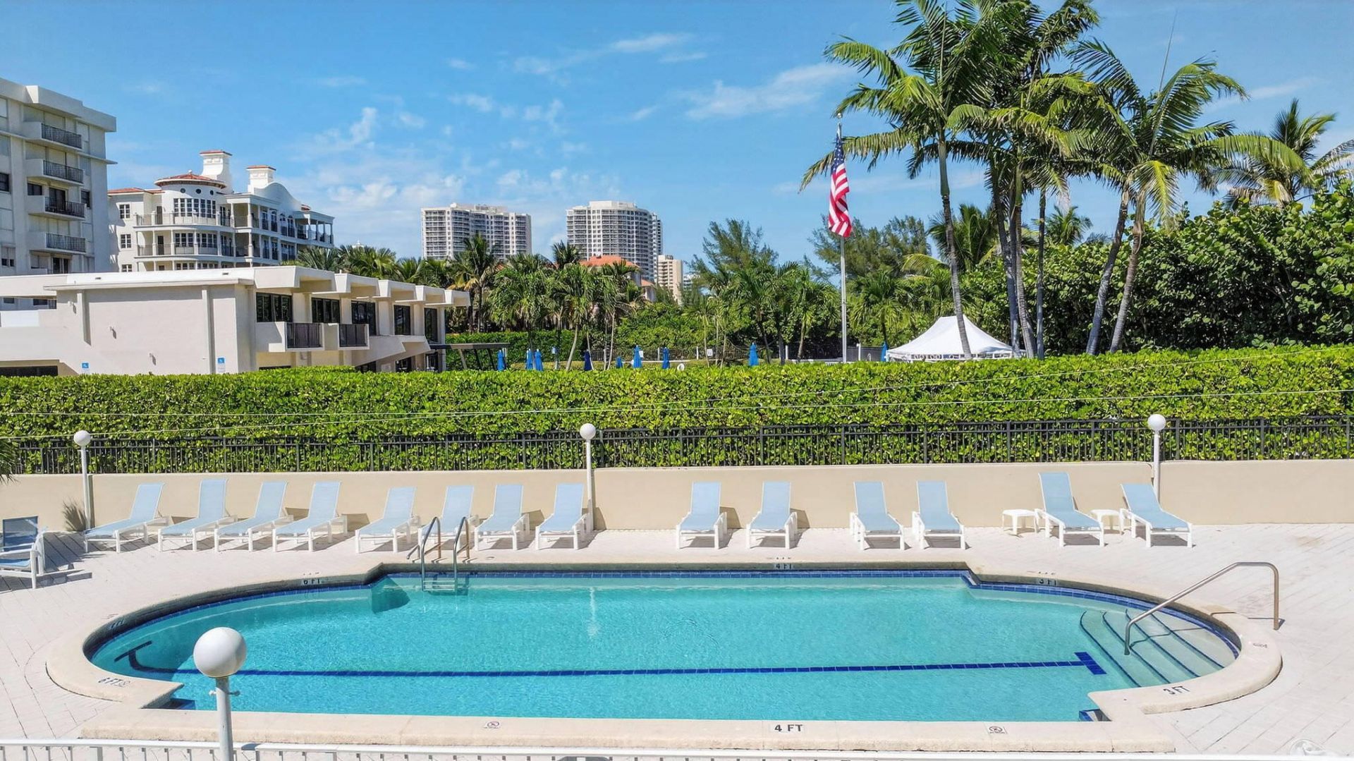 125 S Ocean Avenue, Unit 211, Palm Beach Shores, FL 33404 Photo