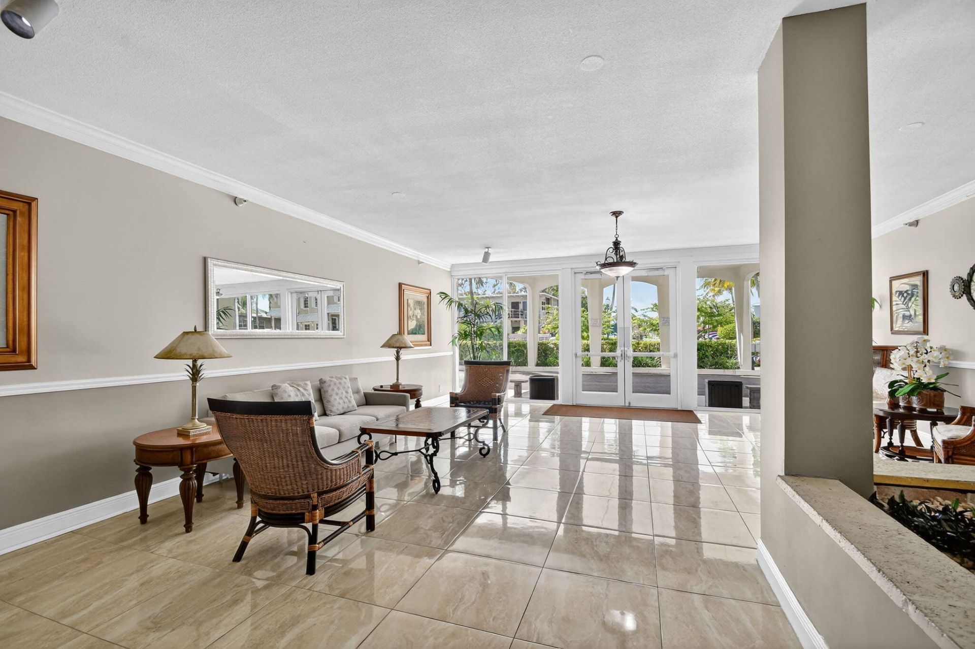 125 S Ocean Avenue, Unit 211, Palm Beach Shores, FL 33404 Photo