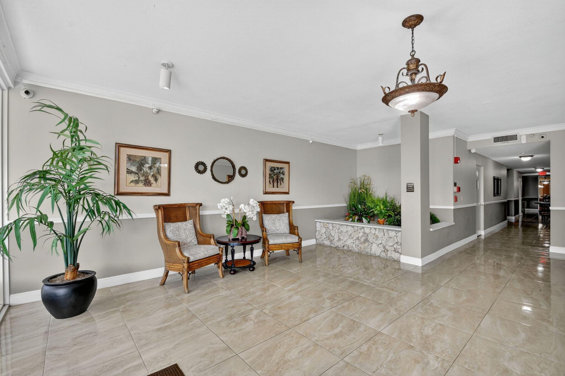 125 S Ocean Avenue, Unit 211, Palm Beach Shores, FL 33404 Photo