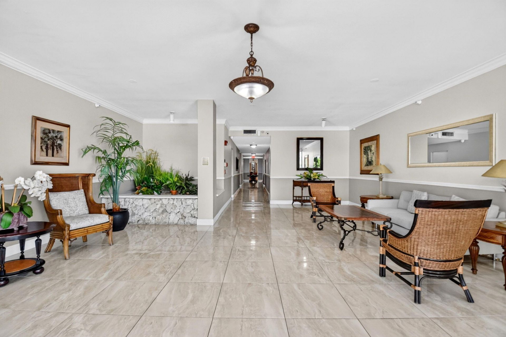 125 S Ocean Avenue, Unit 211, Palm Beach Shores, FL 33404 Photo