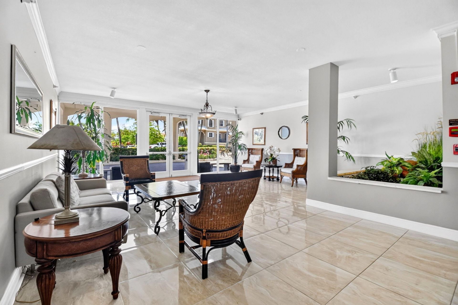 125 S Ocean Avenue, Unit 211, Palm Beach Shores, FL 33404 Photo