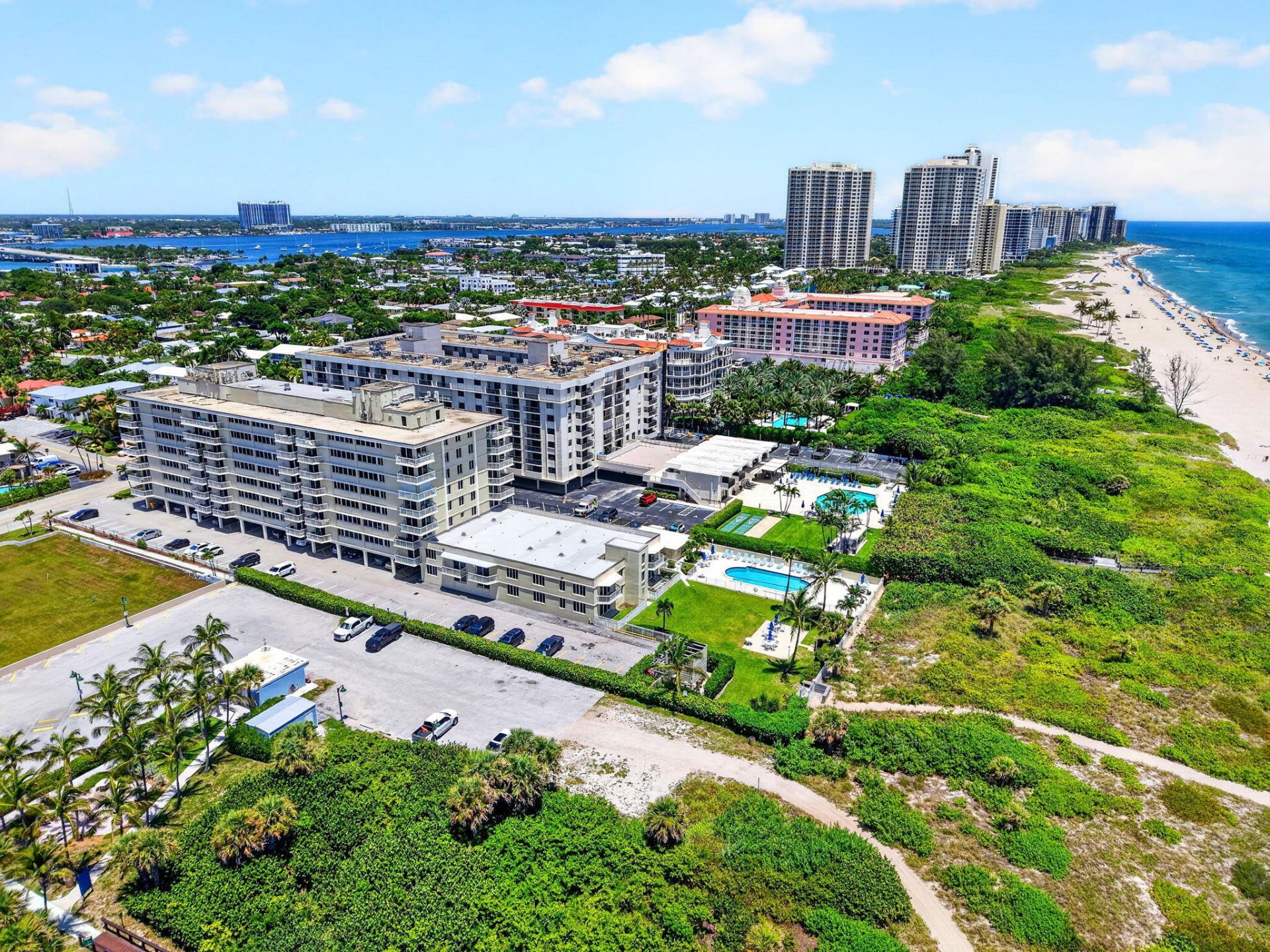125 S Ocean Avenue, Unit 211, Palm Beach Shores, FL 33404 Photo