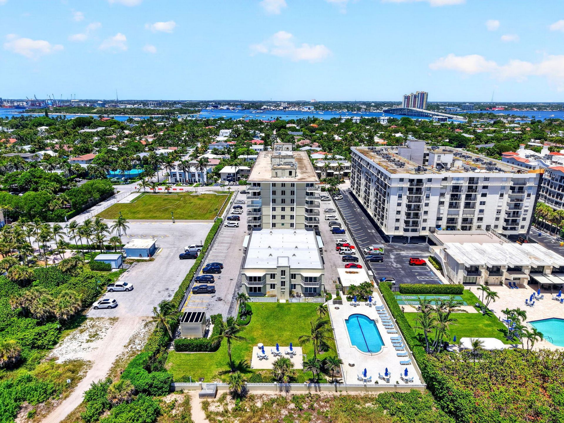 125 S Ocean Avenue, Unit 211, Palm Beach Shores, FL 33404 Photo