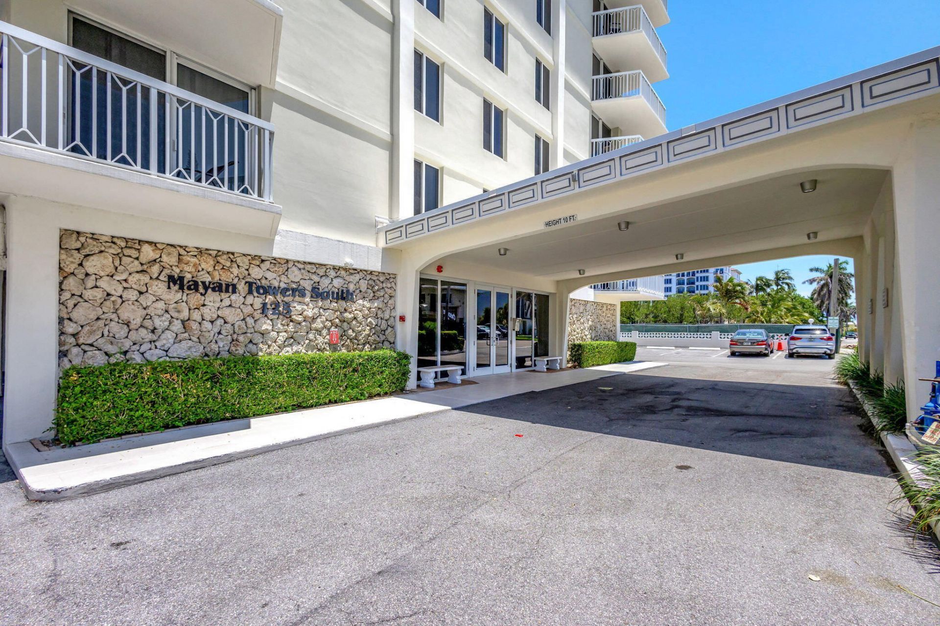 125 S Ocean Avenue, Unit 211, Palm Beach Shores, FL 33404 Photo