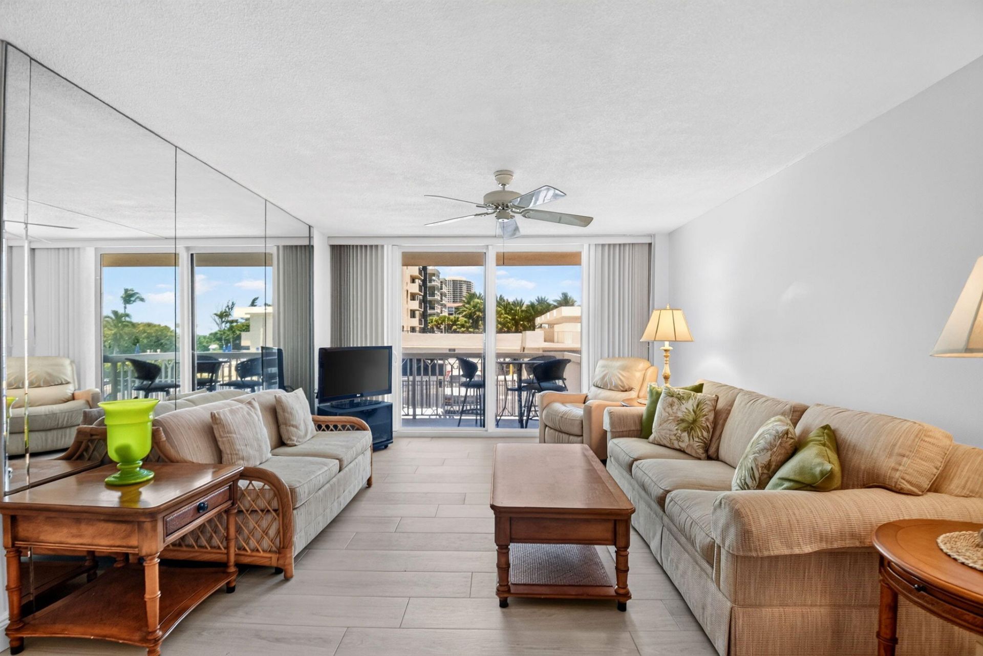 125 S Ocean Avenue, Unit 211, Palm Beach Shores, FL 33404 Photo