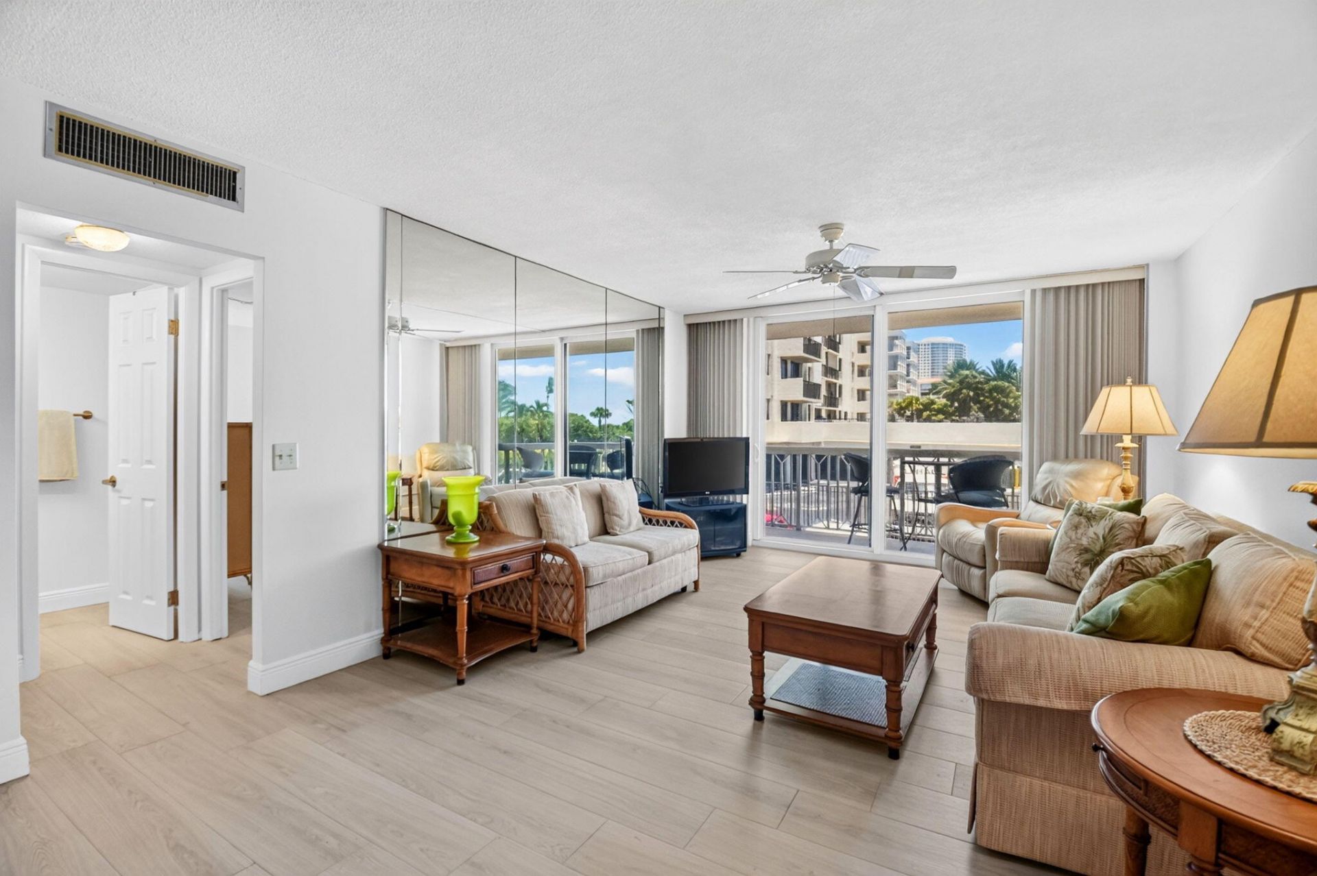 125 S Ocean Avenue, Unit 211, Palm Beach Shores, FL 33404 Photo