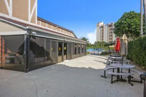 6795 Huntington Lane, Unit 405, Delray Beach, FL 33446 Photo