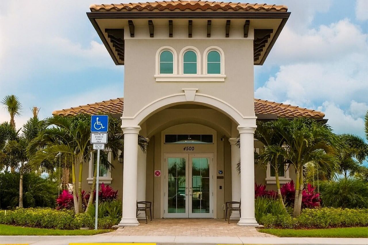 4001 Hillcrest Drive, Unit 705, Hollywood, FL 33021 Photo