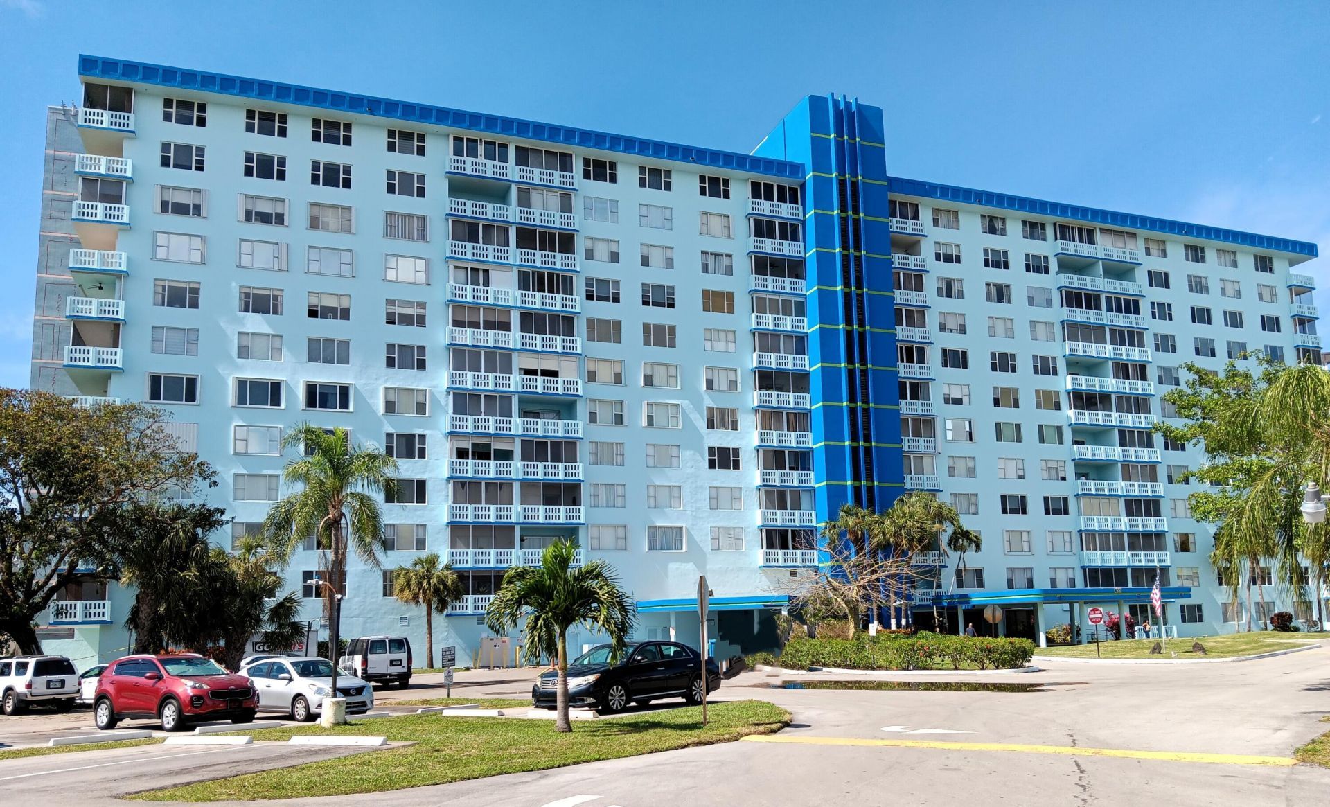 4001 Hillcrest Drive, Unit 705, Hollywood, FL 33021 Photo