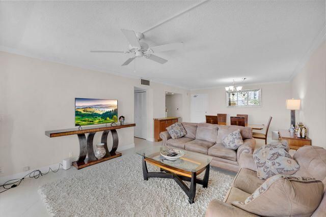 1200 Hibiscus Avenue, Unit 1406, Pompano Beach, FL 33062 Photo