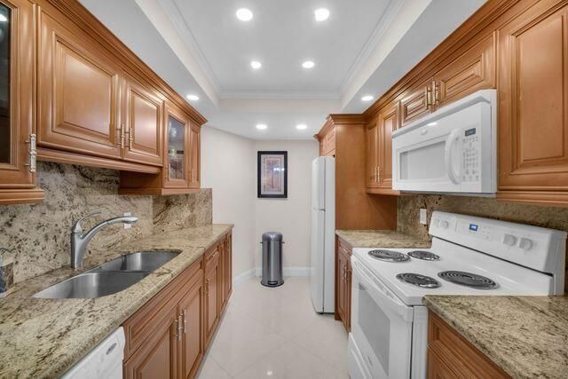 1200 Hibiscus Avenue, Unit 1406, Pompano Beach, FL 33062 Photo