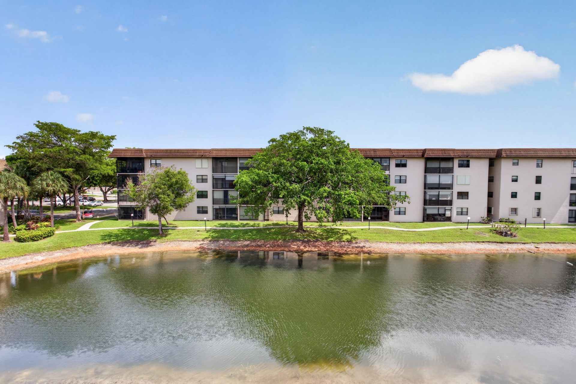 4975 E Sabal Palm Boulevard, Unit Apt 309, Tamarac, FL 33319 Photo