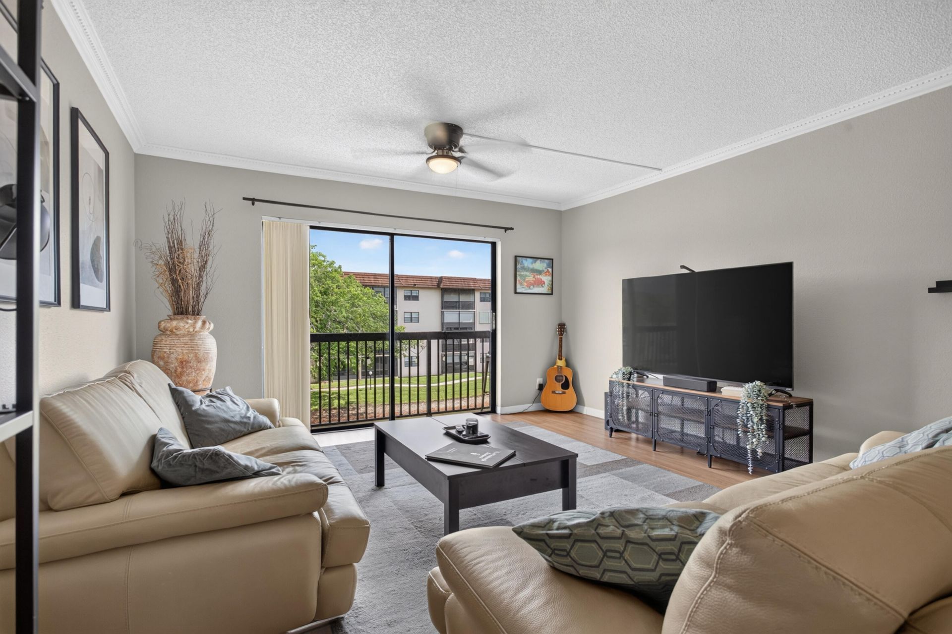 4975 E Sabal Palm Boulevard, Unit Apt 309, Tamarac, FL 33319 Photo