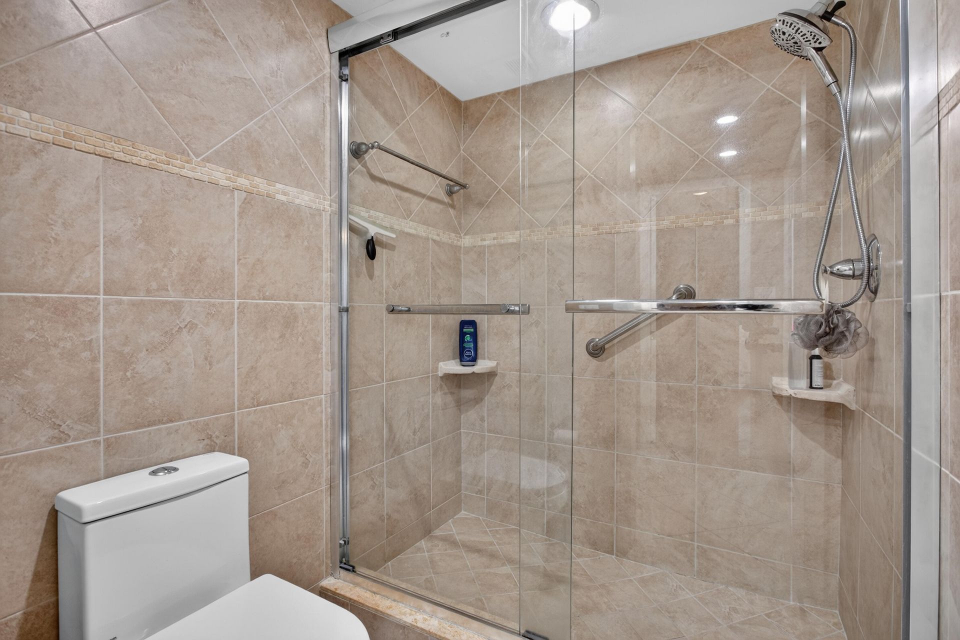 4975 E Sabal Palm Boulevard, Unit Apt 309, Tamarac, FL 33319 Photo