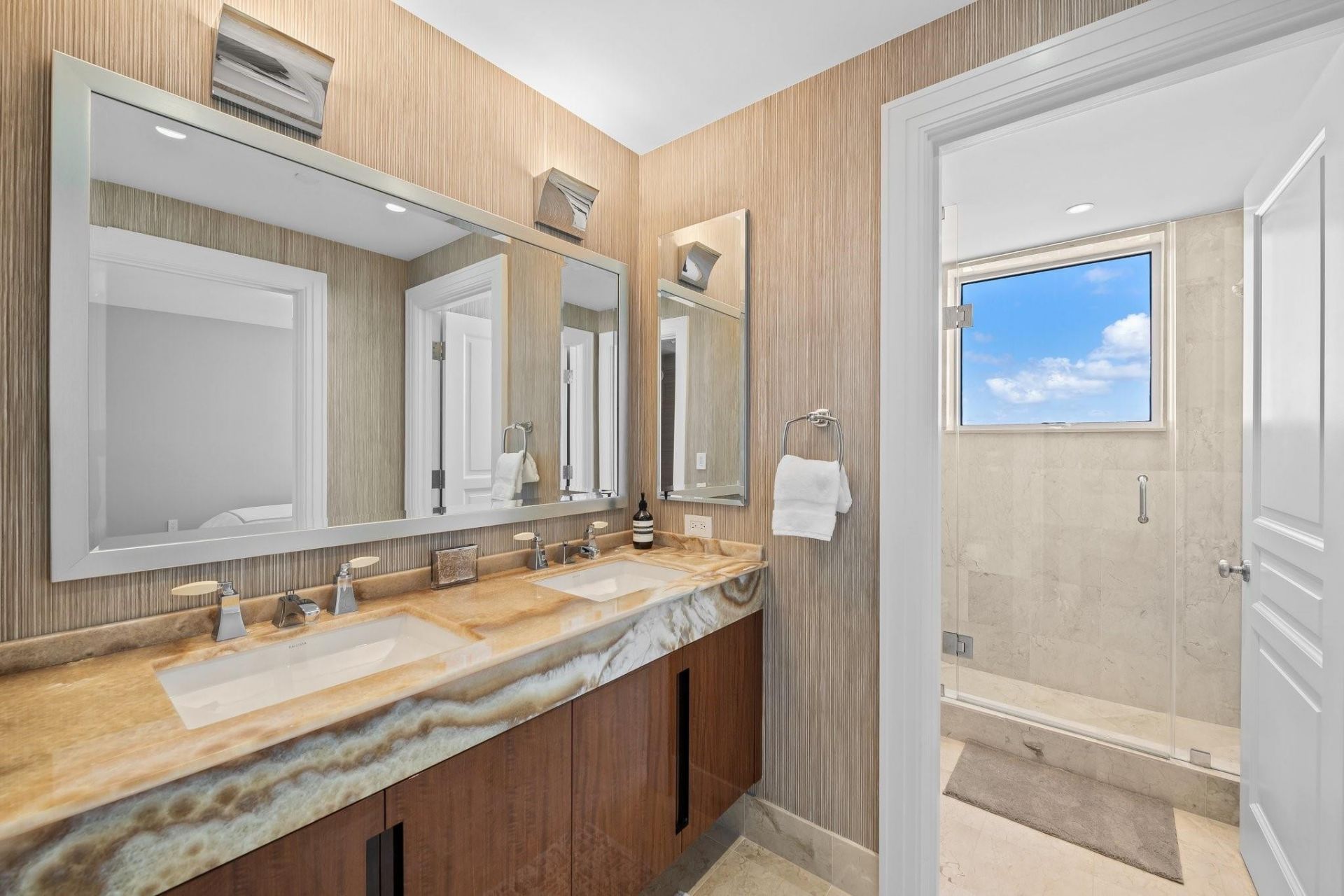 3055 Harbor Drive, Unit 1403, Fort Lauderdale, FL 33316 Photo