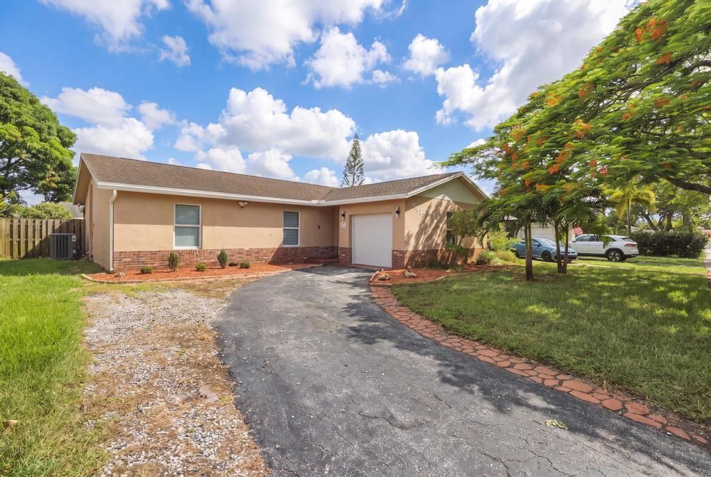 11120 NW 27th Place, Sunrise, FL 33322 Photo