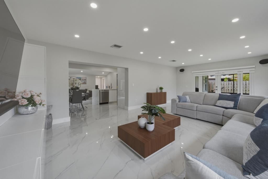 11120 NW 27th Place, Sunrise, FL 33322 Photo