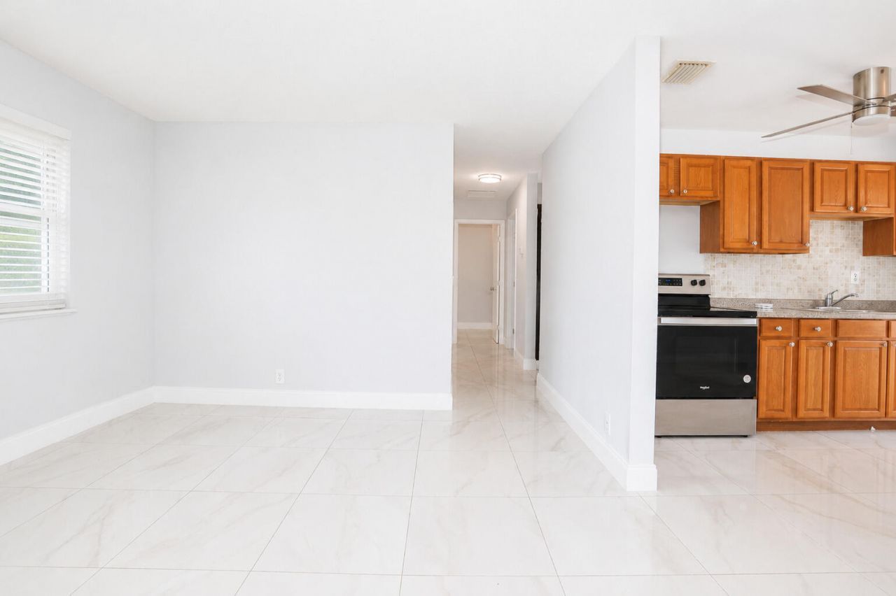 807 Handy Ave Avenue, West Palm Beach, FL 33401 Photo