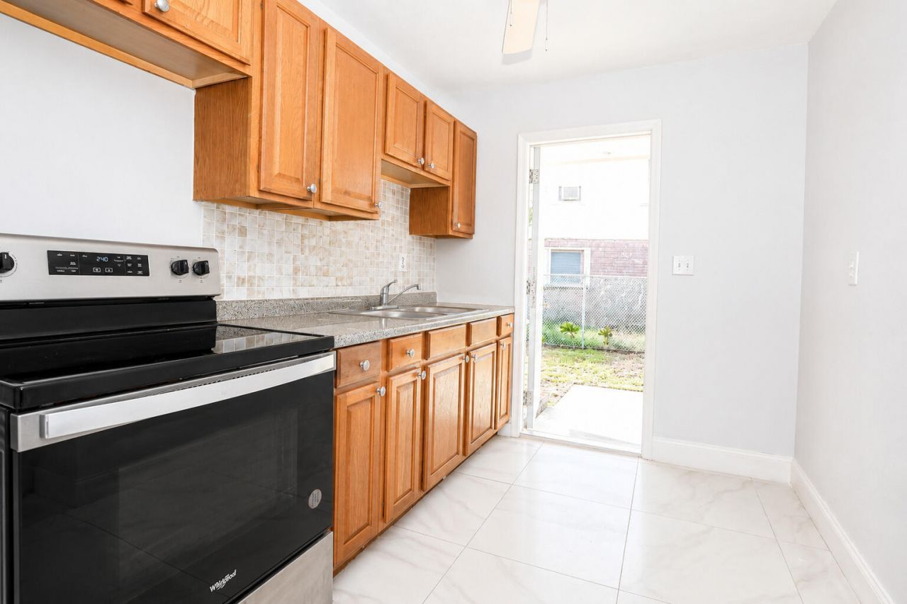 807 Handy Ave Avenue, West Palm Beach, FL 33401 Photo
