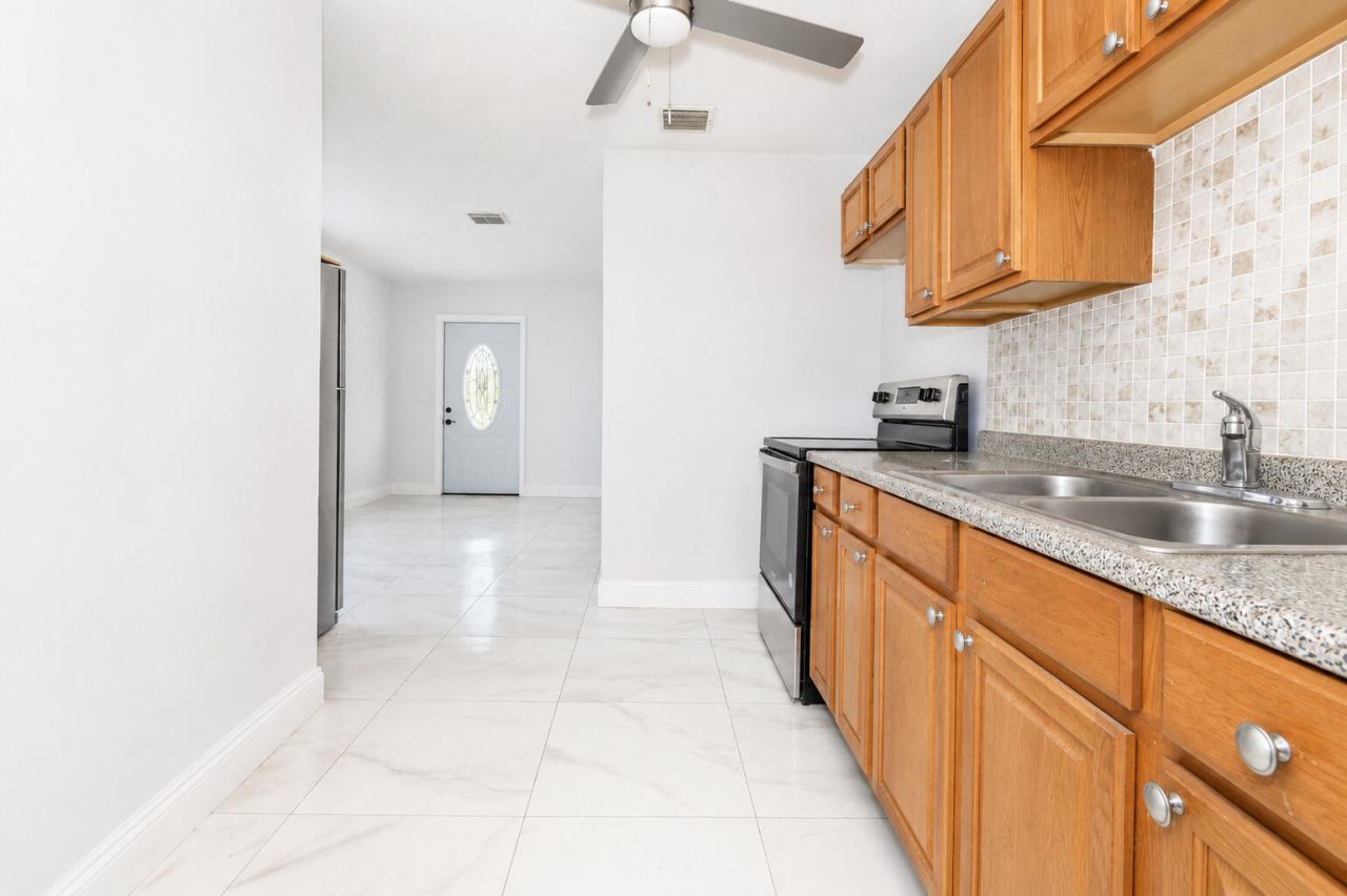 807 Handy Ave Avenue, West Palm Beach, FL 33401 Photo