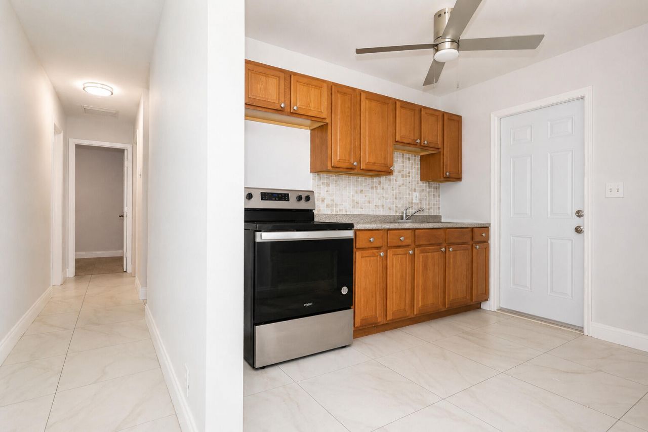 807 Handy Ave Avenue, West Palm Beach, FL 33401 Photo