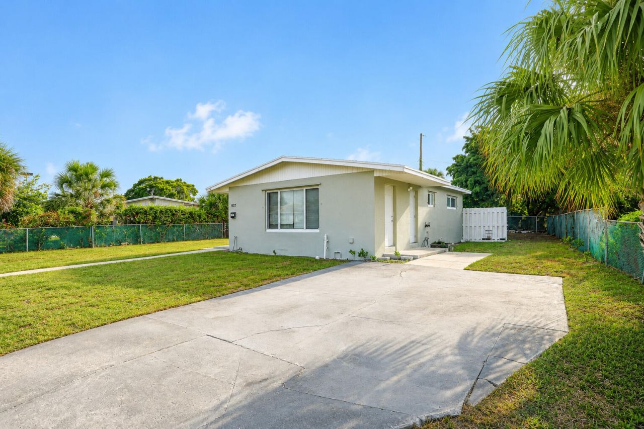 807 Handy Ave Avenue, West Palm Beach, FL 33401 Photo