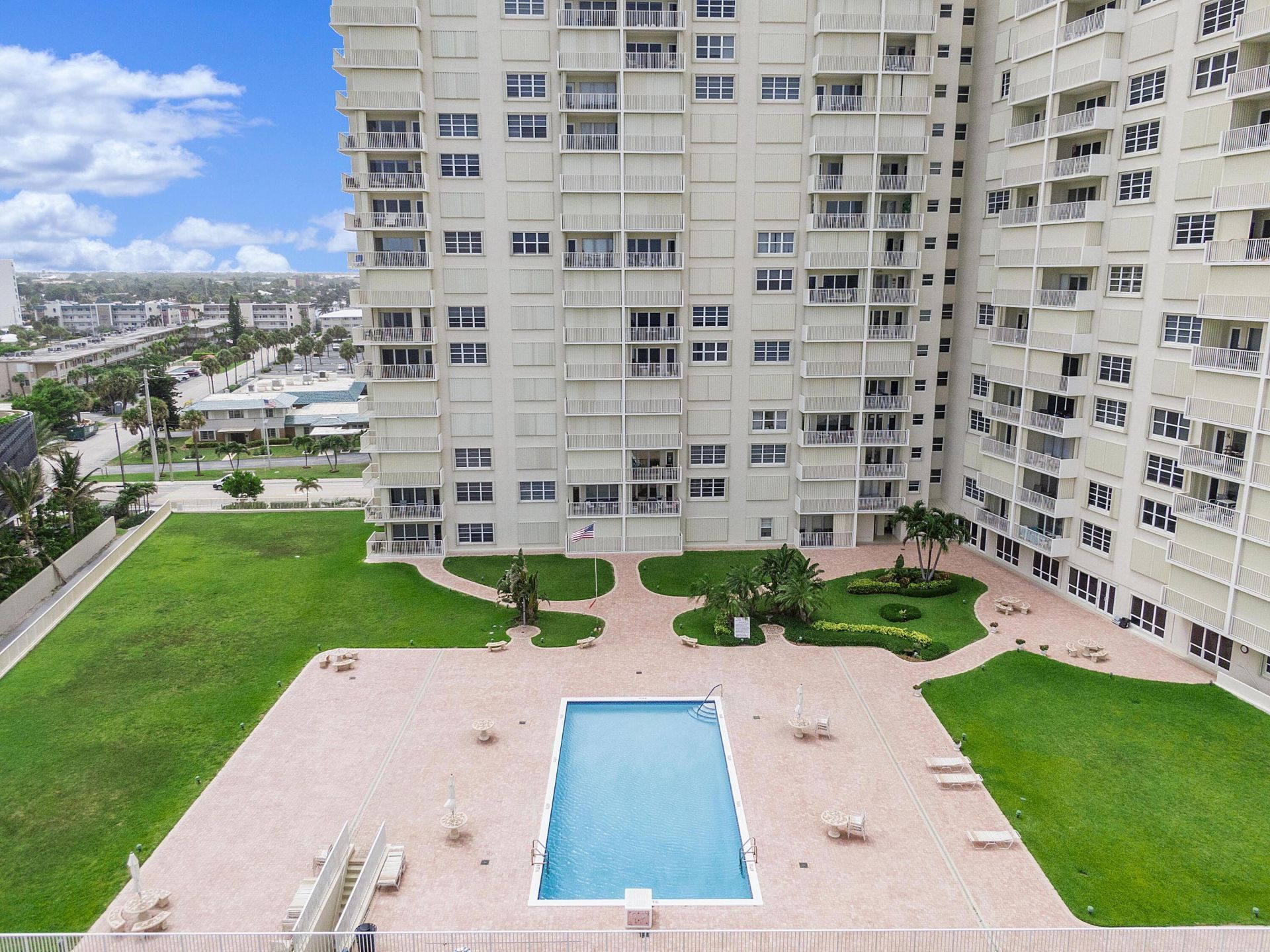 750 N Ocean Boulevard, Unit 1405, Pompano Beach, FL 33062 Photo