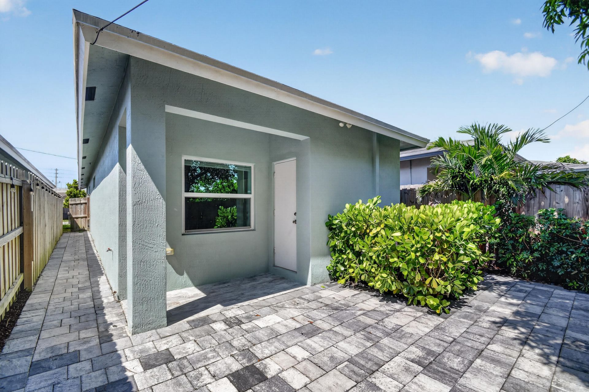 2694 Nokomis Avenue, West Palm Beach, FL 33409 Photo