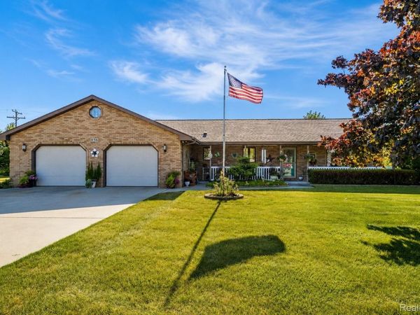 856 N Hemlock Road, Richland Township, Mi 48626