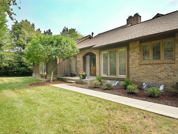 23930 Greenglen Court, Bingham Farms Village, Mi 48025