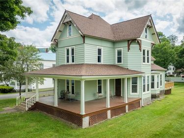 168 Maple Avenue , Stamford, NY 13788