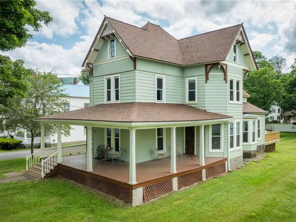 168 Maple Avenue , Stamford, NY 13788