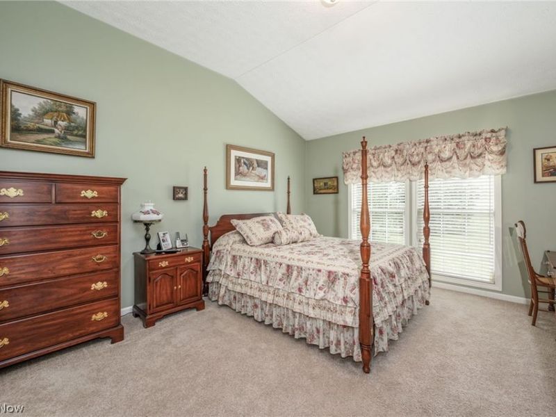 1827 Southpointe Circle NE, Canton, OH 44714 Photo 15