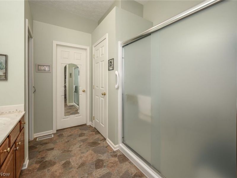 1827 Southpointe Circle NE, Canton, OH 44714 Photo 17