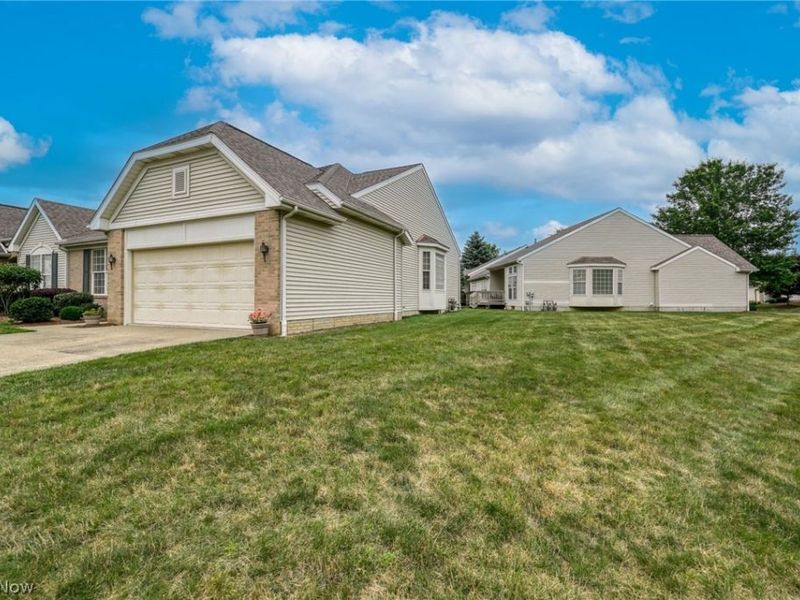 1827 Southpointe Circle NE, Canton, OH 44714 Photo 24