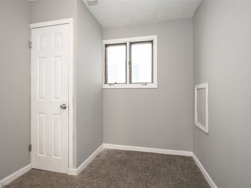 13814 Durkee Avenue, Cleveland, OH 44105 Photo 12